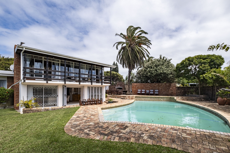 4 Bedroom Property for Sale in Summerstrand Eastern Cape